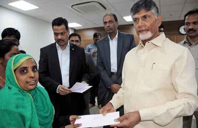 AP Govt To Help Agri Gold Victims