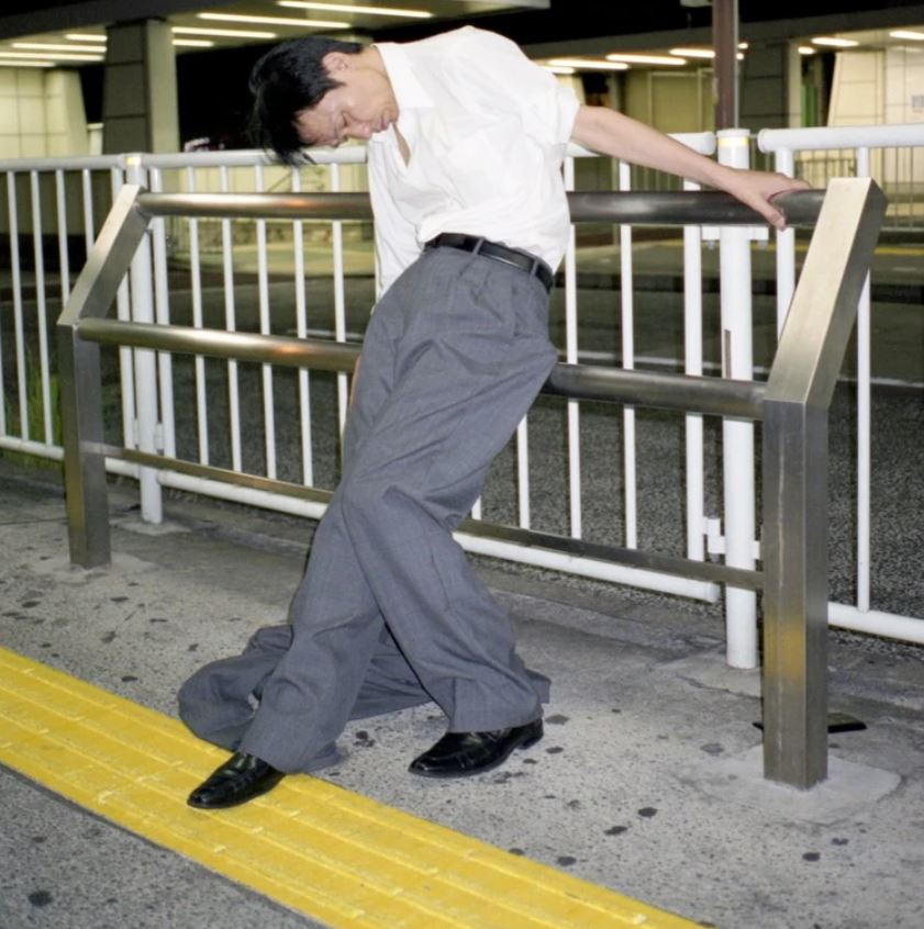 Japan Corporate Workers Sleeping on Streets During Their 60-Hour Weeks