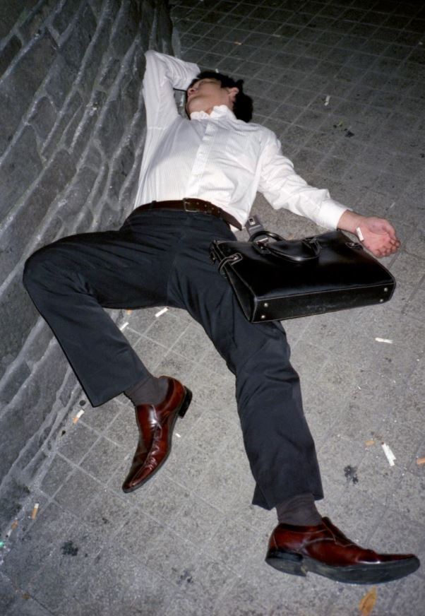 Japan Corporate Workers Sleeping on Streets During Their 60-Hour Weeks