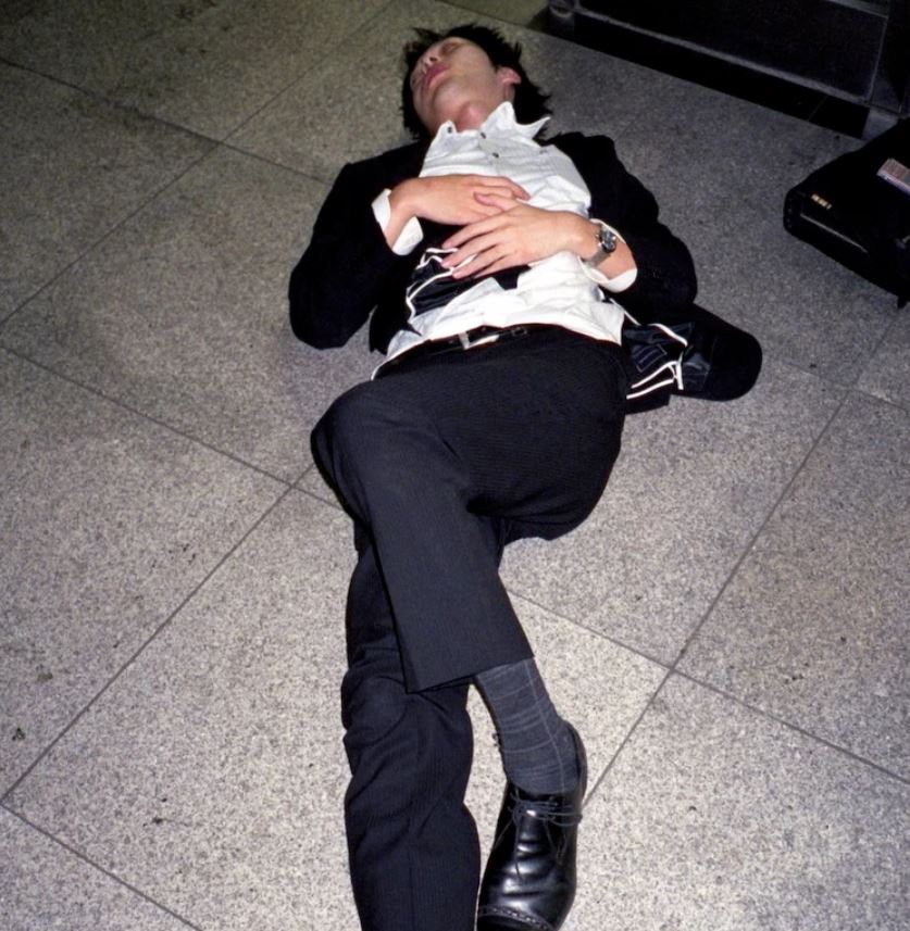 Japan Corporate Workers Sleeping on Streets During Their 60-Hour Weeks