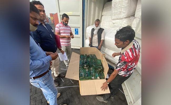 Peacock Feathers Smuggled To China