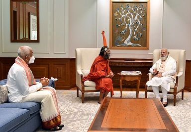 ప్రధాని మోదీ, చిన్నజీయర్ తో సమావేశంలో మైహోం గ్రూప్ సంస్థల చైర్మన్ డాక్టర్ జూపల్లి రామేశ్వరరావు