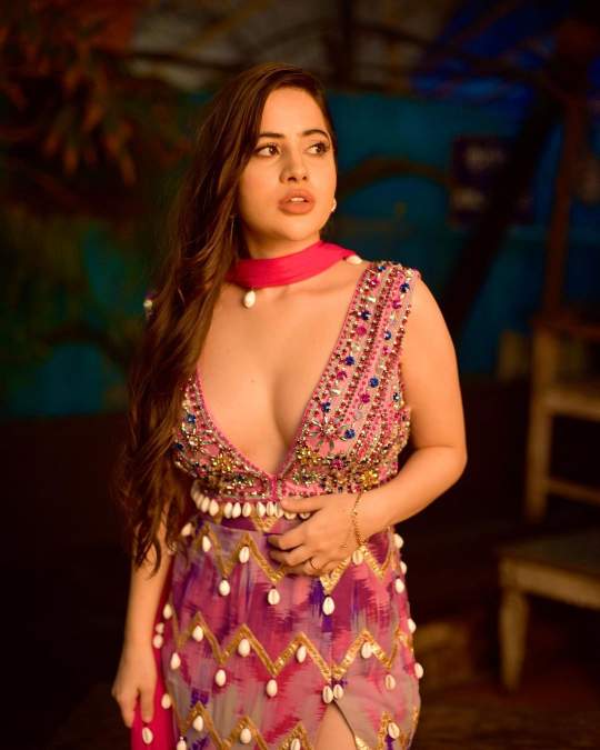 Urfi Javed Instagram (1)